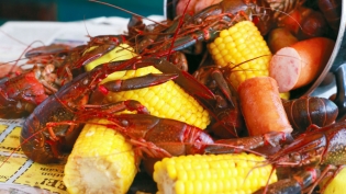 Red Claw Crawfish Boil