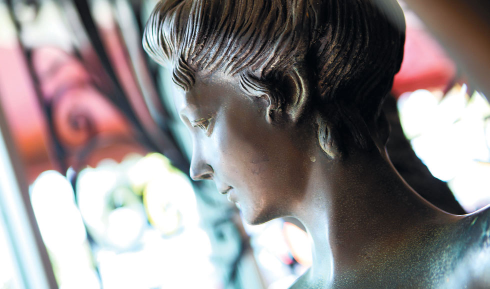 many statues line the circle and date back to the 1920's at Lido Key Beach
