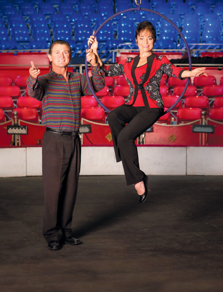 how-the-circus-came-to-01.jpg